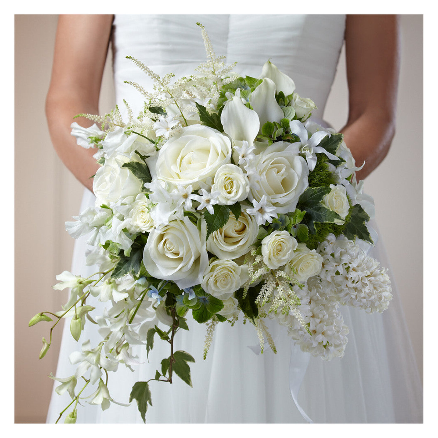 Cherish Bouquet flower arrangement from Velvet Rose